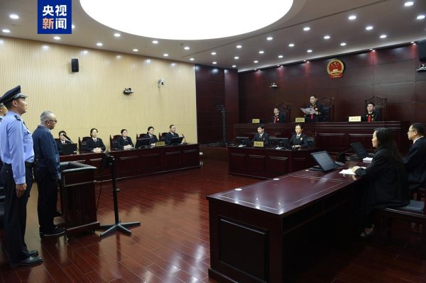 股管家 受贿超4772万元，贵州省纪委原副书记张平一审被判13年